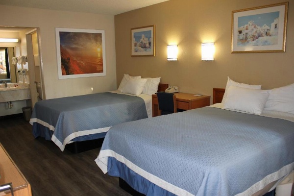 Days Inn by Wyndham Barstow image 6